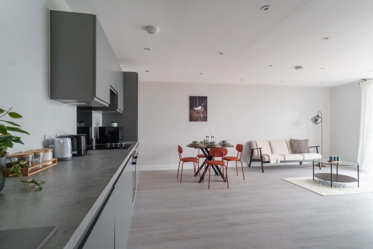 Fantastic 3 Bedroom Manchester Apartment Esterno foto